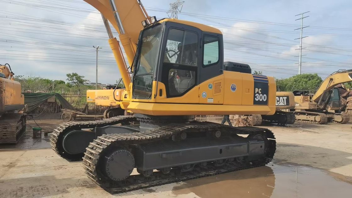 Used Komatsu PC300-7 Excavator with 180 kW Engine Power Hydraulic Crawler Digger