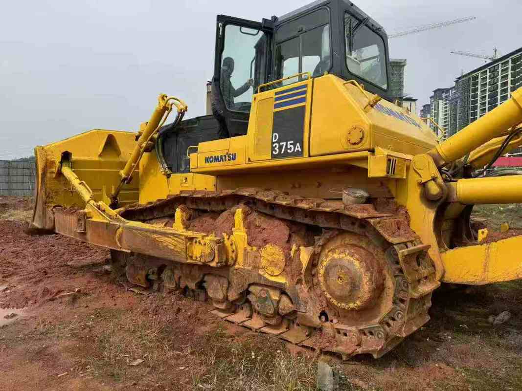 Used Komatsu D375A-5 Bulldozer for Sale | 68 Ton Crawler Dozer Exported from China