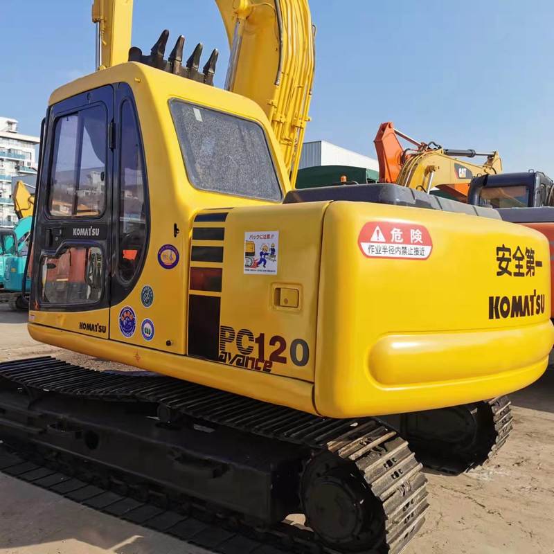 Used Komatsu PC 120-6 Crawler Excavator with 3000 Working Hours 63kW Power and 0.76m³ Bucket Capacity