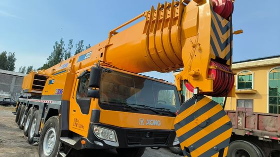 High Qulity  Used Crane XCMG 200 Tons In Good Condition